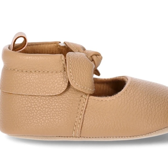 Baby girl shoes, carter’s shoes for girl size 0-3 Month ,baby shoes for girl, - Picture 2 of 7